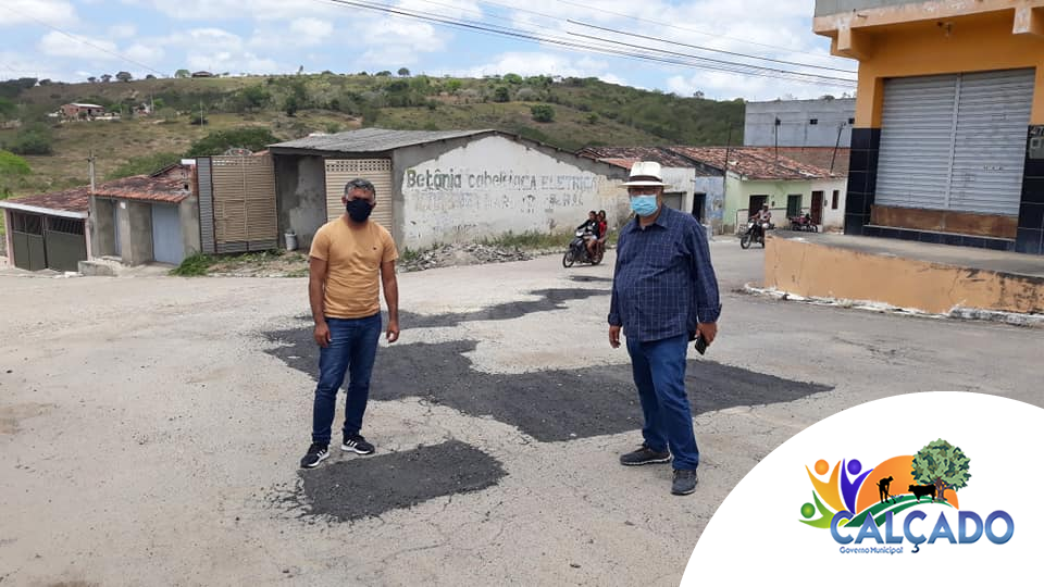 Prefeitura de Calçado inicia operação tapa-buracos na entrada da cidade